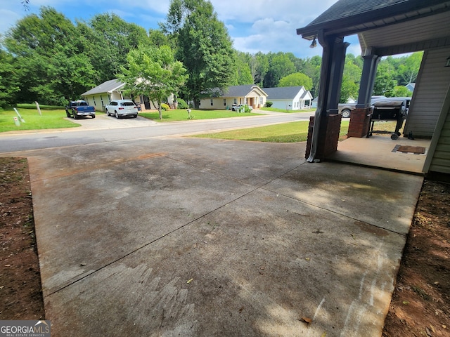 view of yard featuring cooling unit