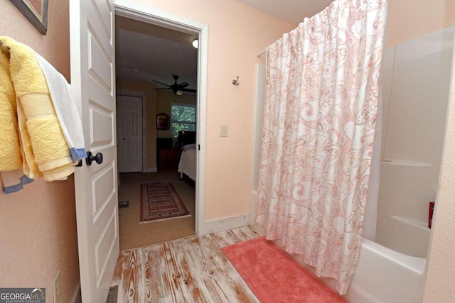 property entrance featuring covered porch