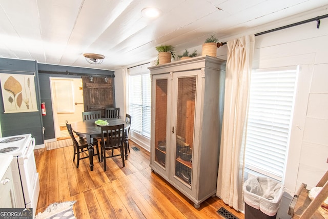 1651 Mergendollar Rd, Good Hope, GA 30641 - dining area with light wood finished floors and visible vents