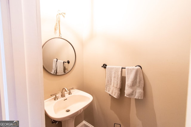 1651 Mergendollar Rd, Good Hope, GA 30641 - bathroom featuring a sink