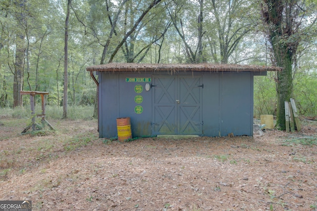 view of outbuilding