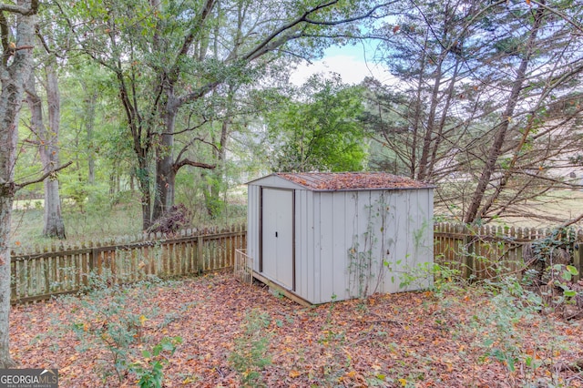 view of outbuilding