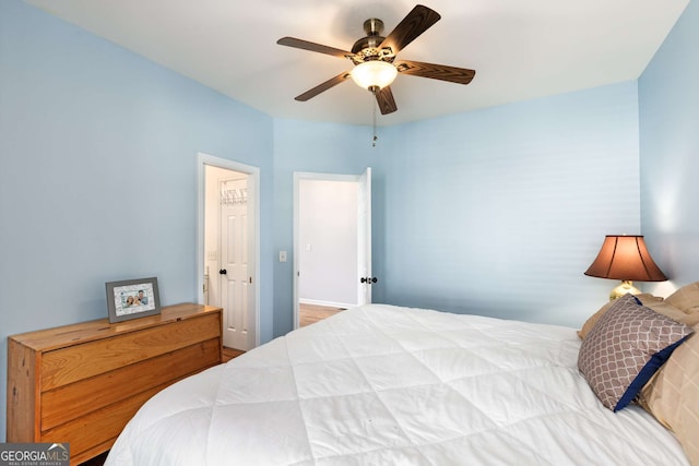 bedroom featuring ceiling fan