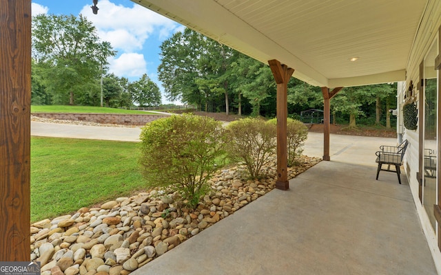 view of patio / terrace with covered porch