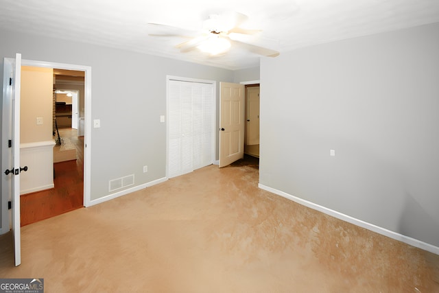 unfurnished dining area with a notable chandelier, ornamental molding, hardwood / wood-style flooring, and a textured ceiling