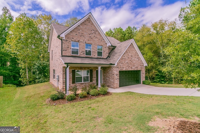 view of front of home featuring a front yard