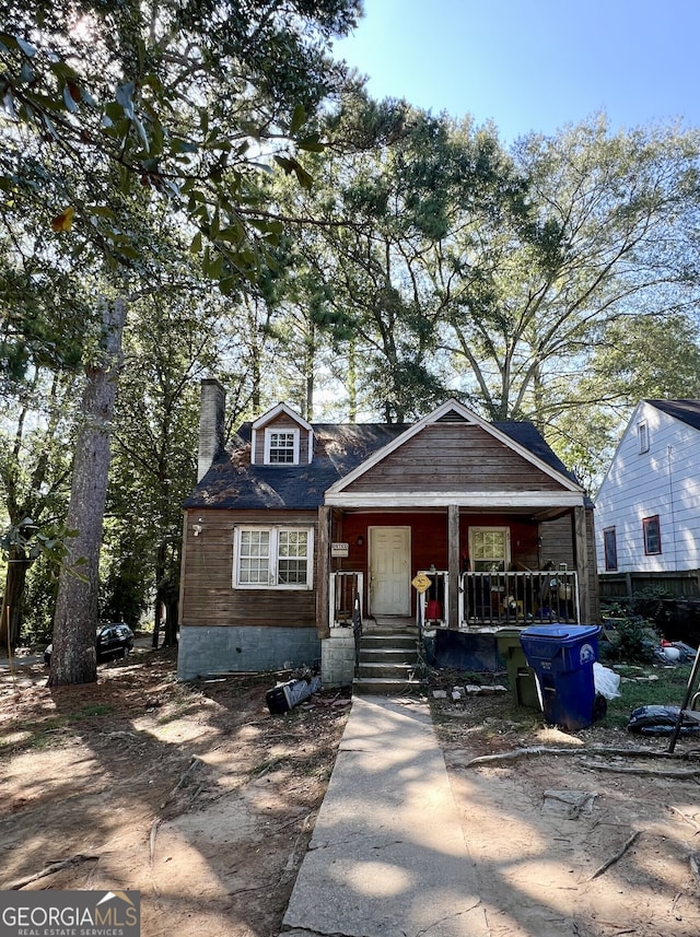 view of front facade with covered porch