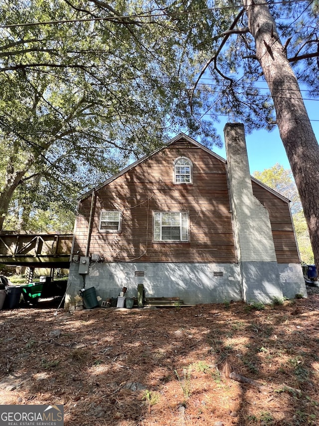 view of home's exterior