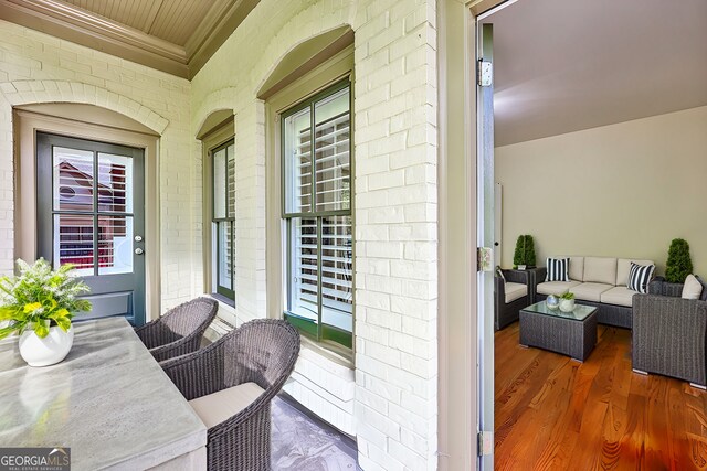 balcony with ceiling fan