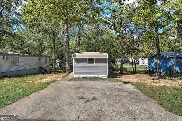 exterior space featuring a yard