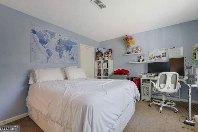 bedroom featuring carpet floors