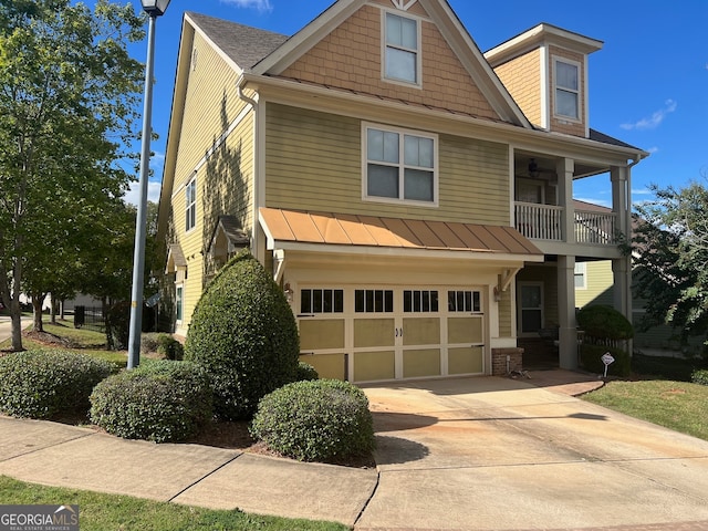 view of front facade featuring a garage