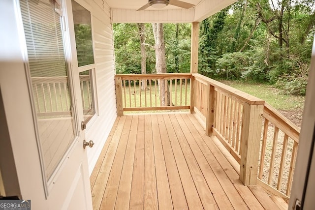 deck with ceiling fan