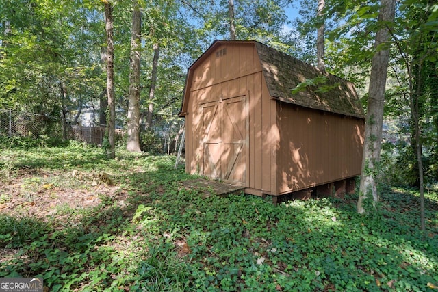 view of outbuilding