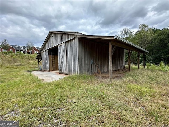 view of outbuilding