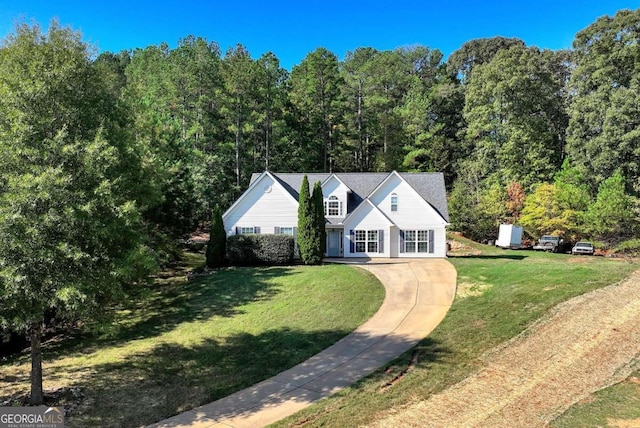 view of front of property with a front lawn