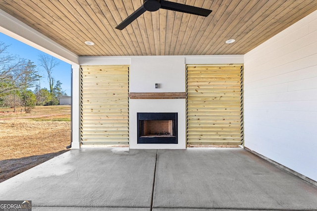 view of patio with a ceiling fan