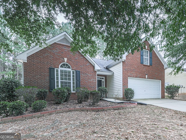 view of front facade featuring a garage