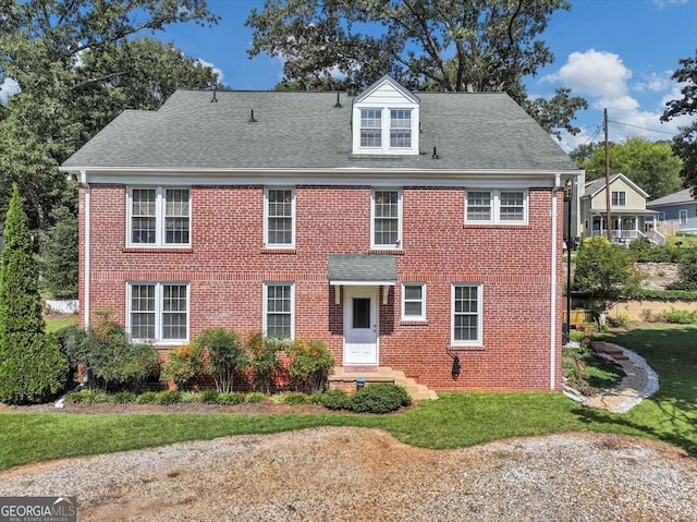 view of front of house featuring a front yard