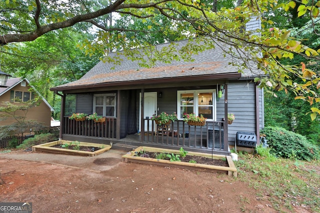 view of front of home featuring a porch