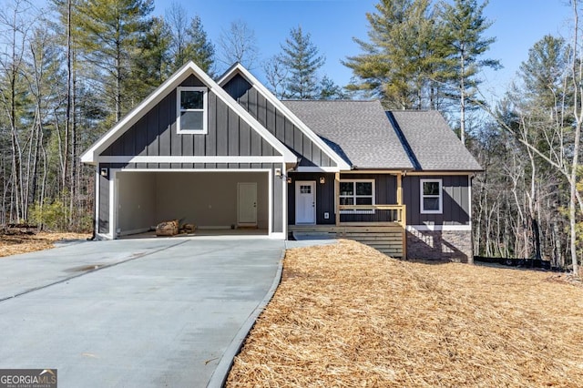 view of front of property with a porch