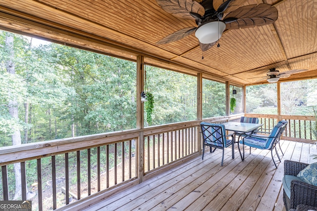 deck with ceiling fan