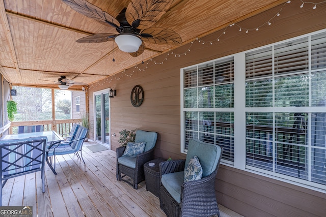 deck with ceiling fan