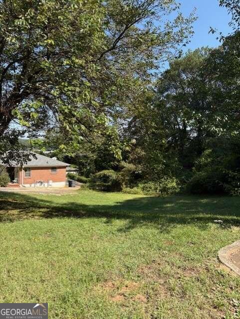 Listing photo 2 for 2812 Sylvan Rd, Atlanta GA 30344