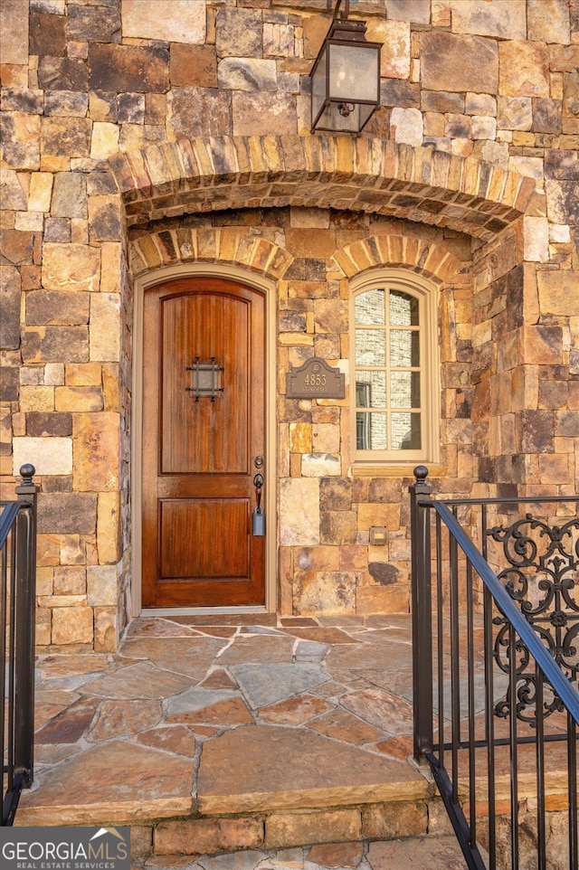 view of property entrance