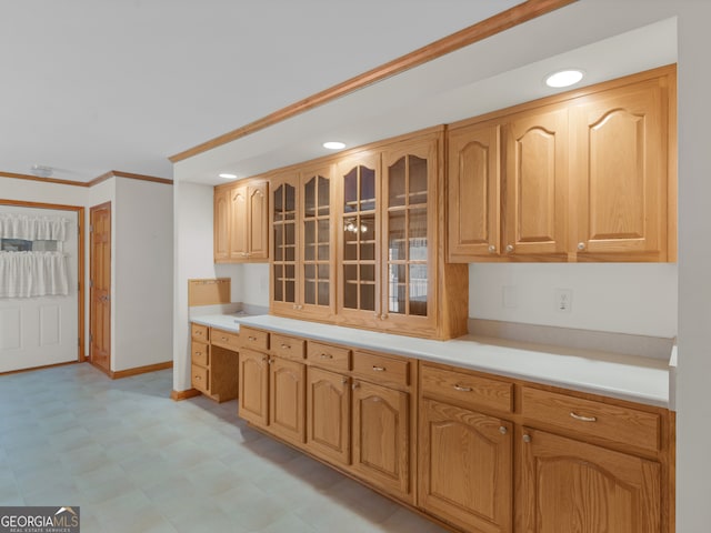 kitchen with crown molding