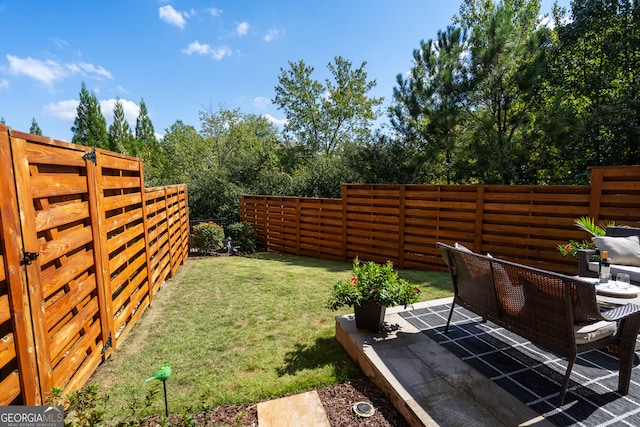 view of yard with a patio