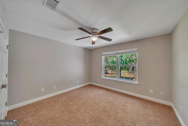 123 E Entreken Rd, Cobb, GA 31735 - full bathroom featuring washtub / shower combination, toilet, and vanity