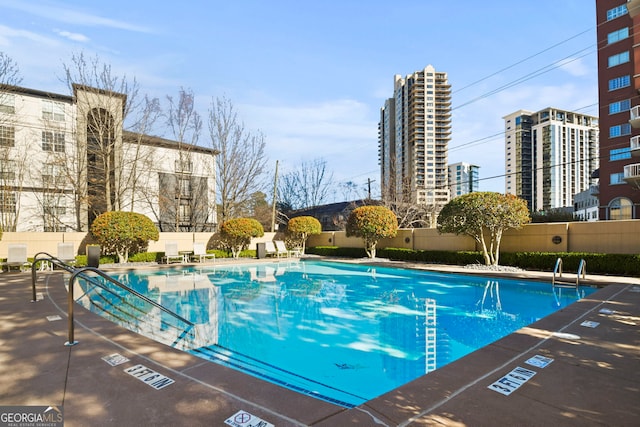 view of swimming pool