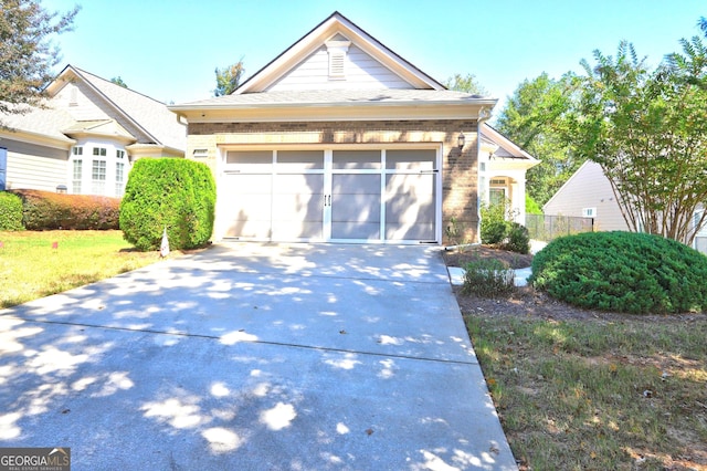 view of front facade featuring a garage