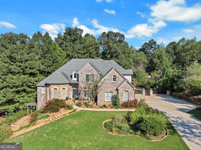 view of front of home with a front yard