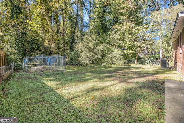 view of yard featuring cooling unit