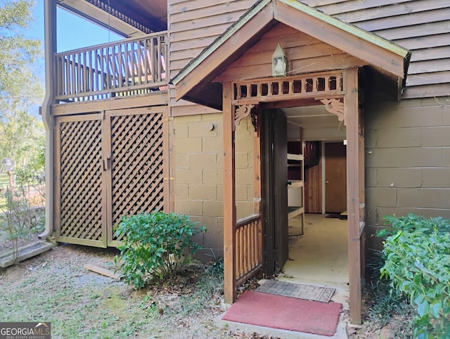 view of doorway to property