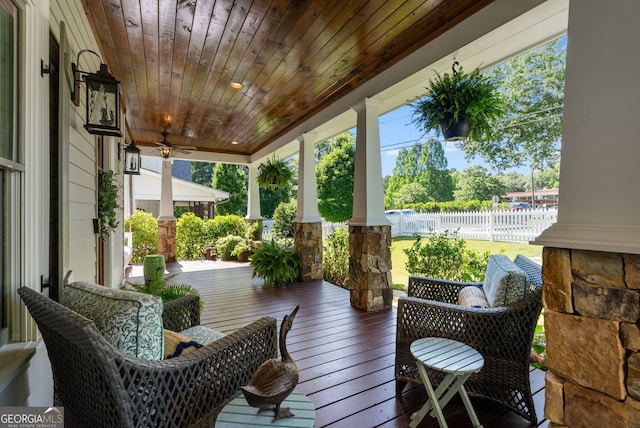 view of patio / terrace with covered porch