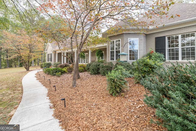 view of front of property