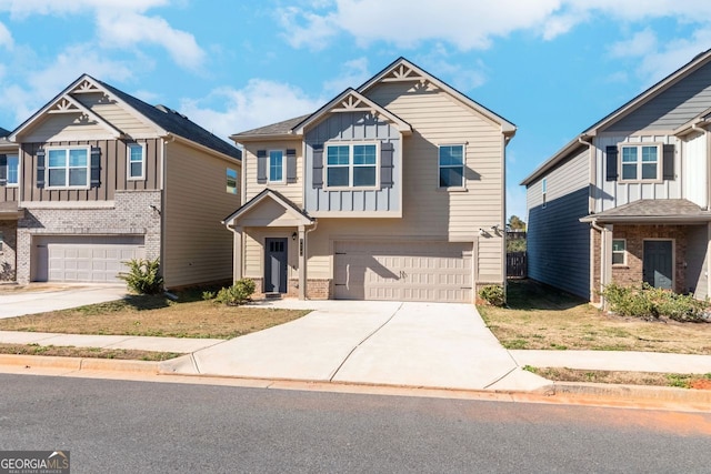 craftsman house featuring a garage