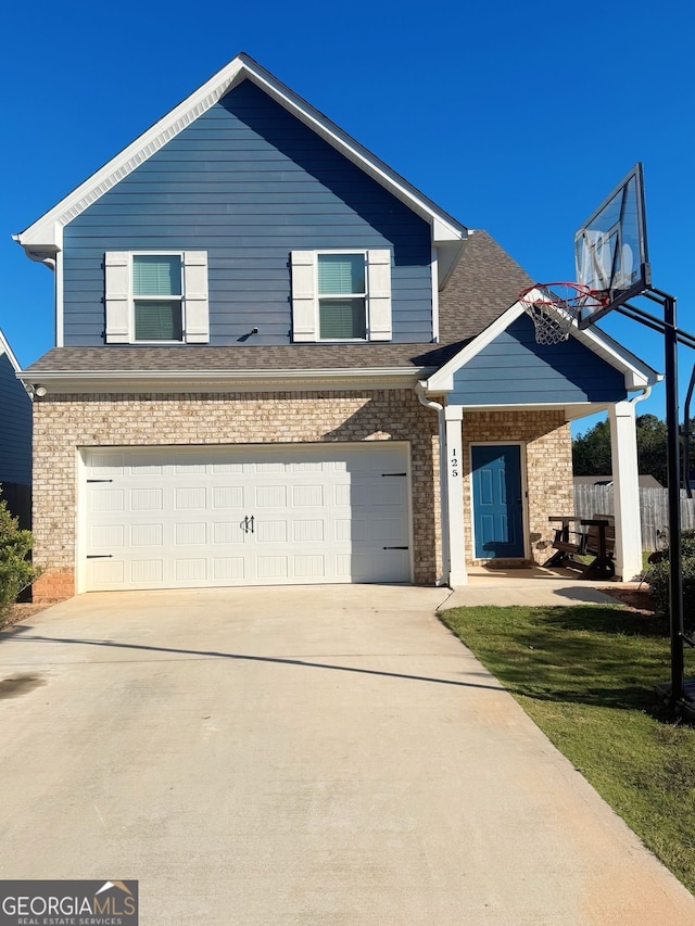 view of front facade featuring a garage