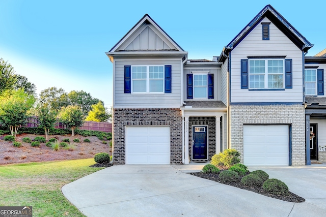 view of front of house featuring a garage