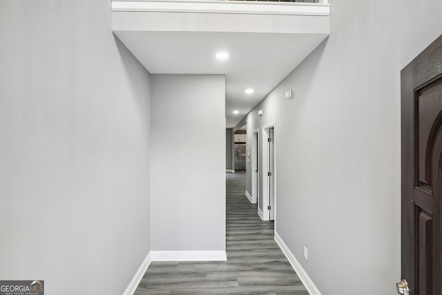 397 S Gordon Rd SW, Mableton, GA 30126 - hall featuring wood finished floors, baseboards, and recessed lighting