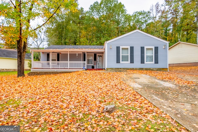 view of front facade featuring covered porch