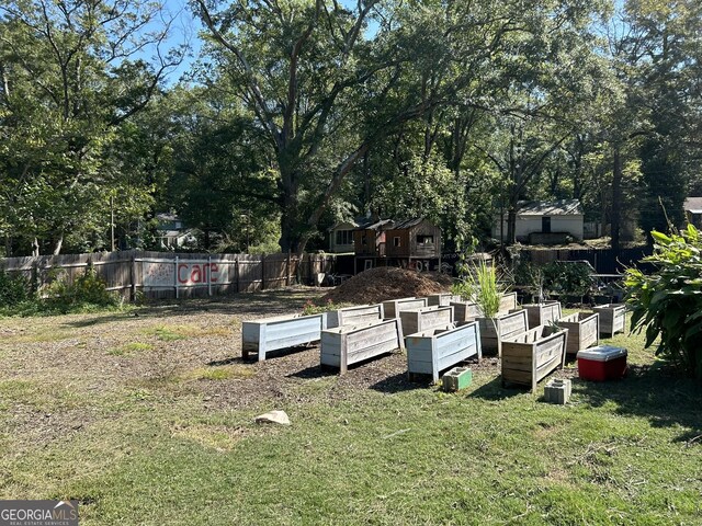 view of yard featuring fence