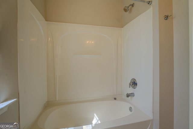 bathroom featuring shower / bathing tub combination