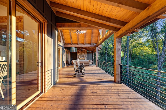 deck with ceiling fan