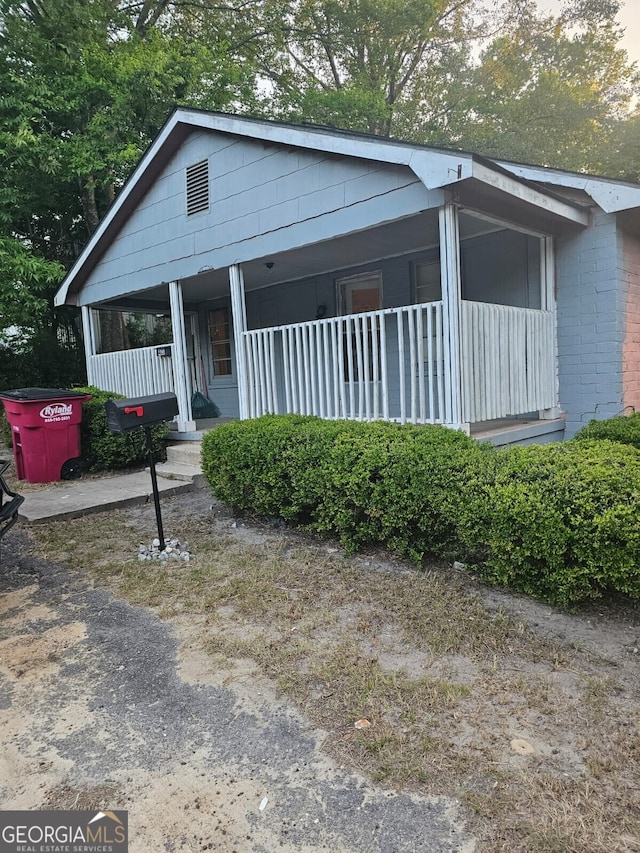 view of front of home featuring a porch