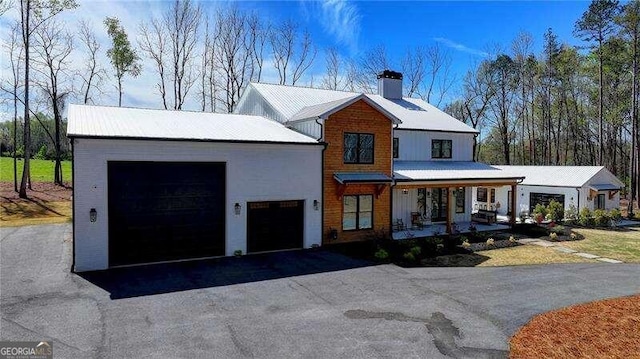 view of front of house featuring a porch