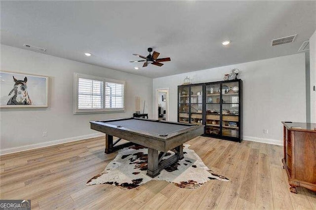 playroom with ceiling fan, light hardwood / wood-style floors, and pool table